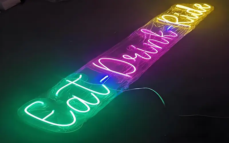 Wie entwerfe ich mein DIY Neon LED Schild