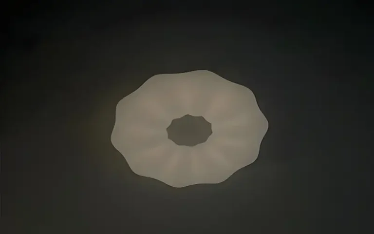 Hvorfor lyser et LED-lys, når det er slukket?
