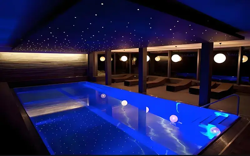Dove installare i tubi al neon LED nelle luci delle piscine?
