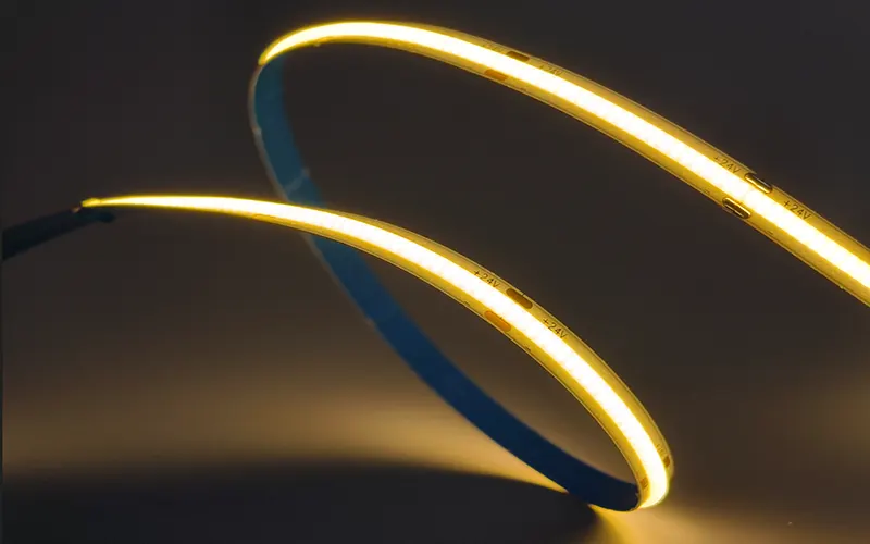 Striscia LED COB flessibile ad alta densità per progetti di illuminazione interna ed esterna