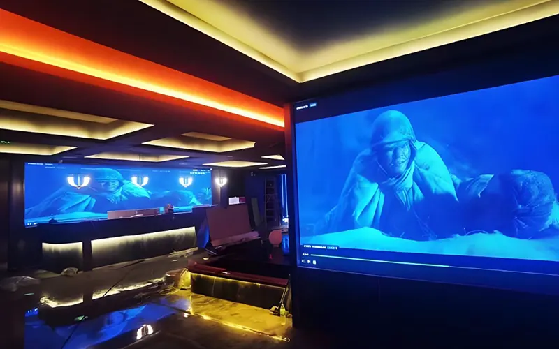 Moderno salón iluminado con suaves tiras de luces LED de neón, que muestra cómo elegir tiras de luces LED de neón para la decoración de interiores.