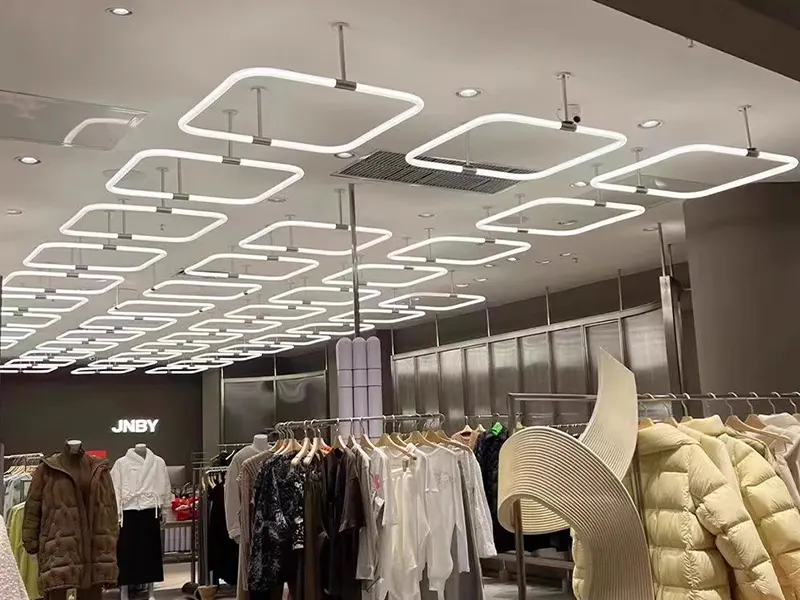 Flexibele cirkelvormige neon LED-strip die een rond ontwerp voor bewegwijzering vormt