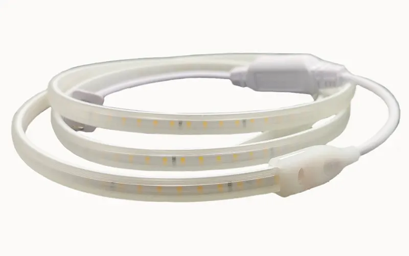 Strisce LED ad alta tensione 110V 230V vantaggi e illuminazione a lunga distanza