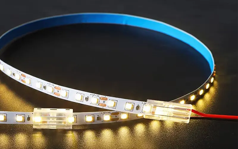 como utilizar o conetor de fita LED para uma instalação rápida da fita LED